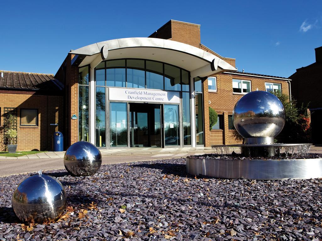 מלון Cranfield Management Development Centre מראה חיצוני תמונה